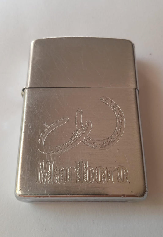 Mechero Original Zippo Marlboro.