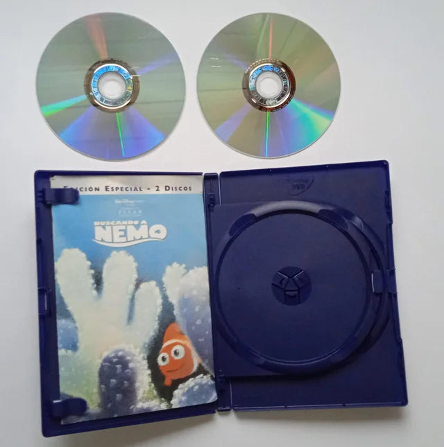 Película en DVD Buscando a Nemo.  Edición especial - 2 discos